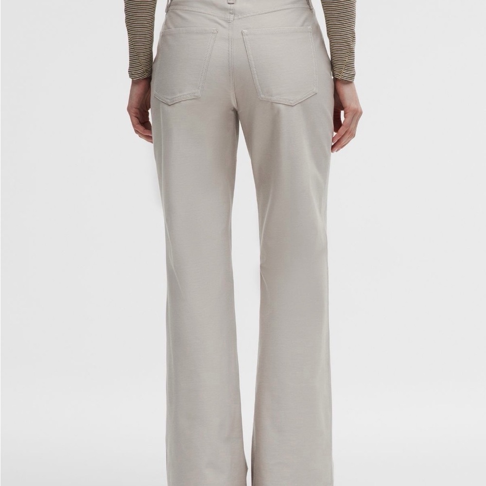 Lululemon NWOT Easy Five High Rose Subtle Flare Pant Short - Picture 5 of 6